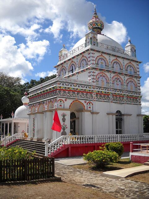 Temple Maheswarnath (Triolet)